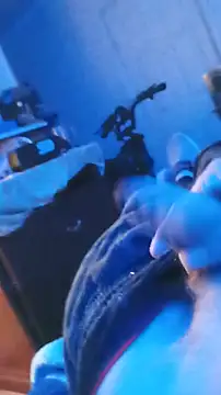 Wildfreakxxwolf's Webcam Show