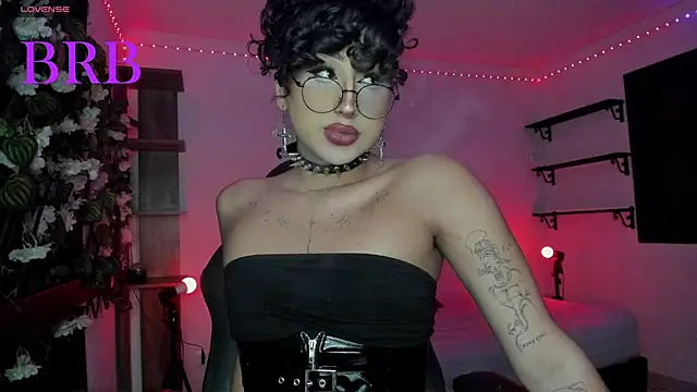 Heka_Prudence – Naživo XXX chat