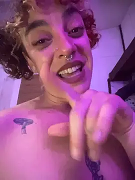 SalyTredelMonte's Live XXX Chat