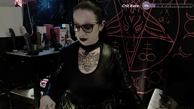 Evil_Queen_666 Chat XXX in diretta