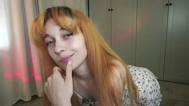 tgirlfoxy élő XXX-chatje