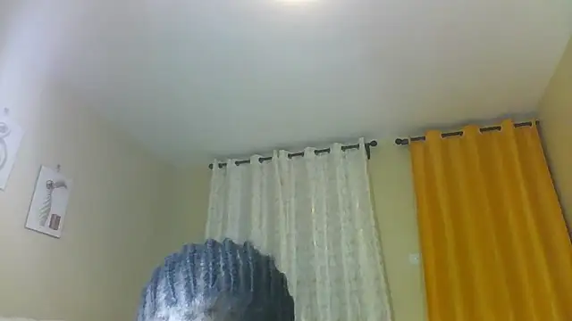 Queendorah80 live XXX chat
