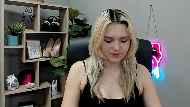 SweetLilyxo: онлайн-секс-чат