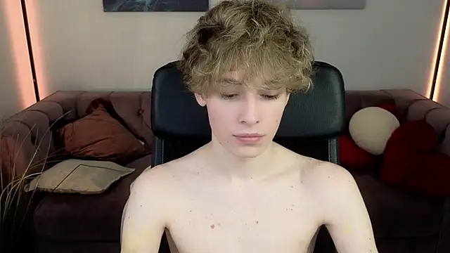 kevingarsiaa Live XXX-Chat