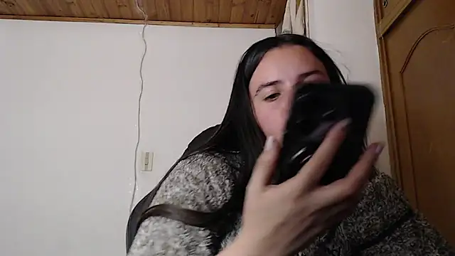 Chat +18 de Shanel_Lozano ao vivo