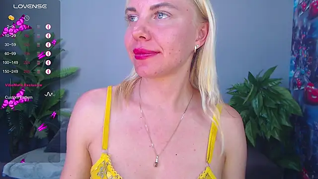 FromRussia live XXX chat