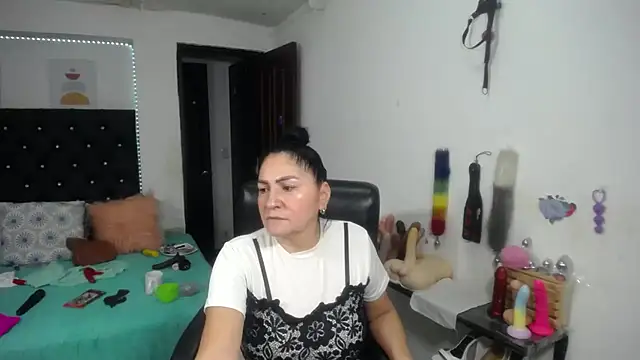 Chat +18 de mature_bigboobs10 ao vivo