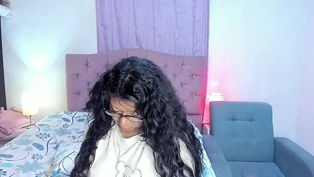 Chat +18 de Latinabombsheell ao vivo