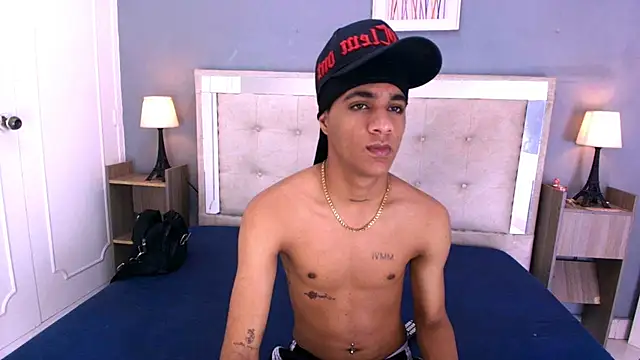 _Thiago12 Live XXX-chat