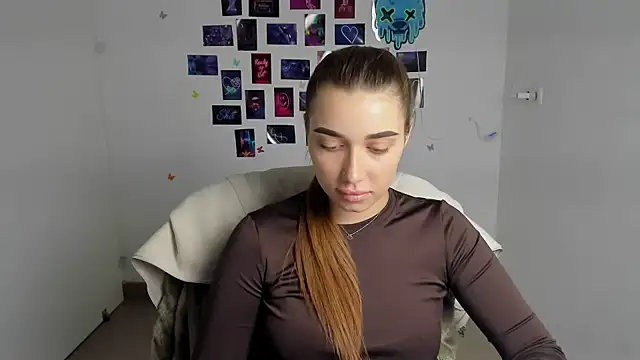 NikaMystic élő XXX-chatje