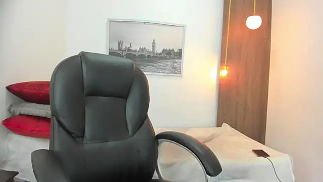 Cheryl_JONES' Live XXX Chat