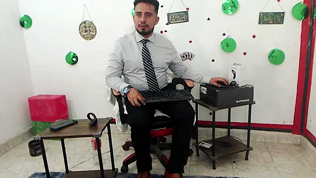 KalethBigDick Adlı Modelin Canlı XXX Sohbeti