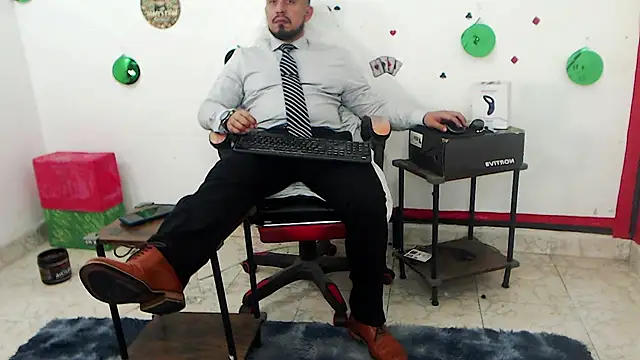 KalethBigDick Chat XXX in diretta