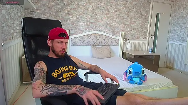 Živý XXX chat JonahShaw
