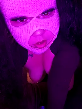 Dianalovesu Chat XXX in diretta
