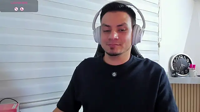 Chat +18 de Rick_Adams ao vivo