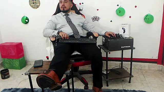 KalethBigDick Adlı Modelin Canlı XXX Sohbeti