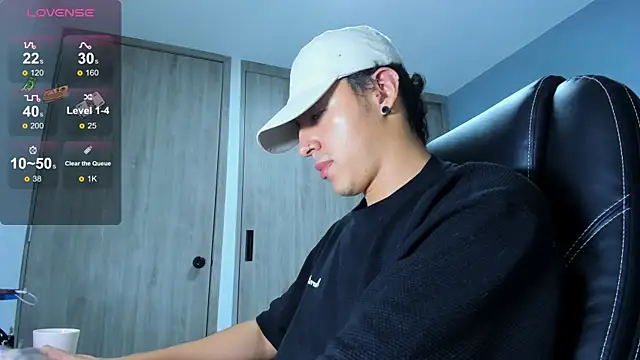 LOBO_ALPHA – Live XXX-chat