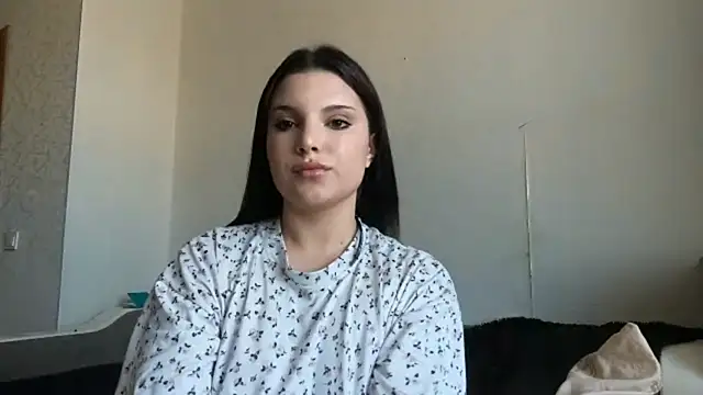 MadalineGrand's Live XXX Chat