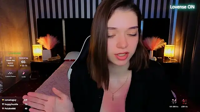 Cherry_Wipe Adlı Modelin Canlı XXX Sohbeti