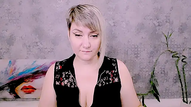 Djullia Live XXX-Chat