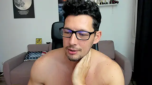 BrutusK08 Chat XXX live