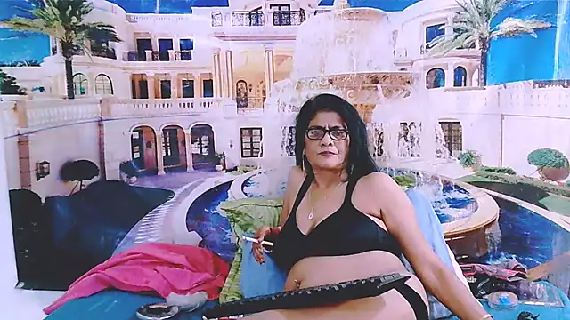 Chatroom XXX en direct de IndianAllure