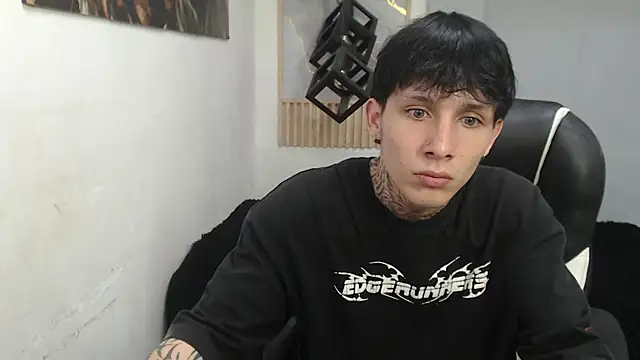 Онлайн чат XXX Cry_thereal