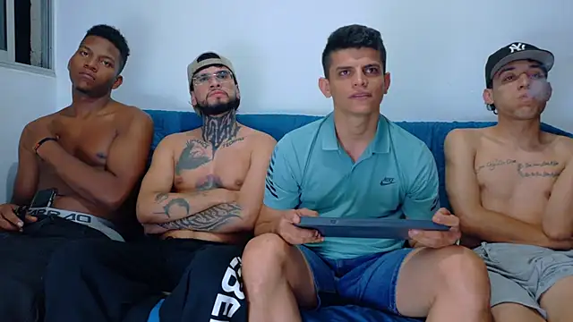 bully_boss' Live XXX Chat