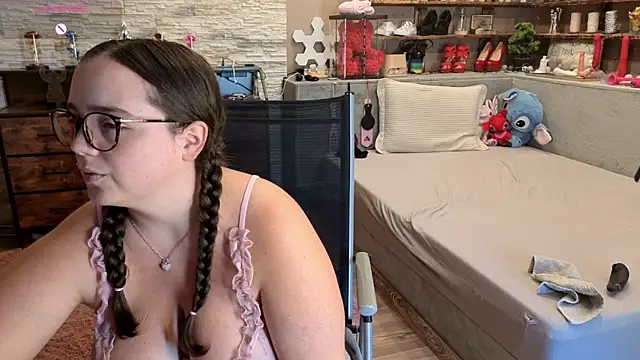 Chatroom XXX en direct de Kimberly-Caprice