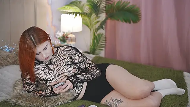 GingerPinky Adlı Modelin Canlı XXX Sohbeti