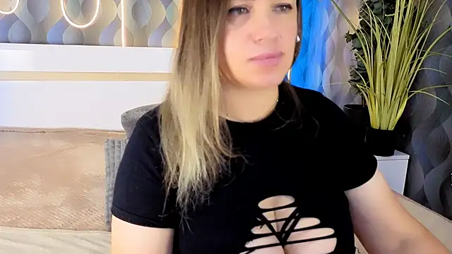 Chatroom XXX en direct de JuicyMillena