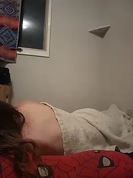 LilWhyteBoiGamer XXX чат на живо