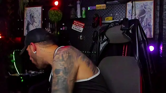 Chat XXX ao vivo de LexHardy