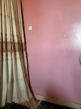 TheaWren Adlı Modelin Canlı XXX Sohbeti