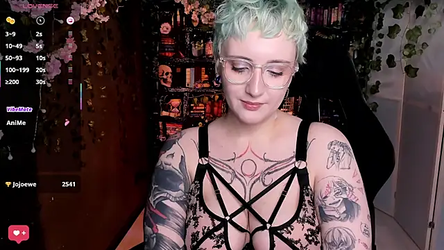 AsheLucker Chat XXX in diretta