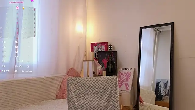 NovaOliphant Chat XXX live