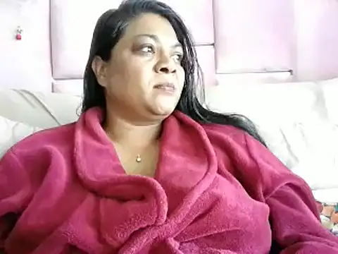 IndianDelia Adlı Modelin Canlı XXX Sohbeti