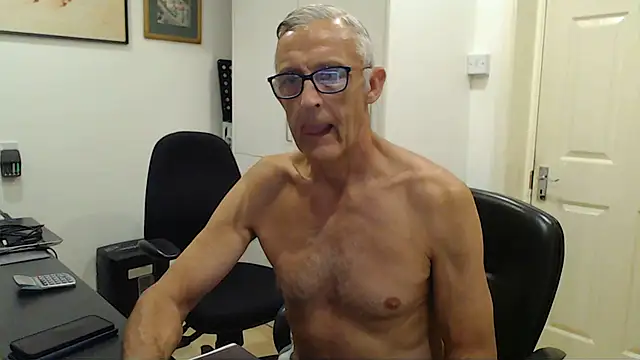 Онлайн чат XXX nakedcarpenteruk