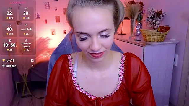 Cutie__Kitty Chat XXX in diretta