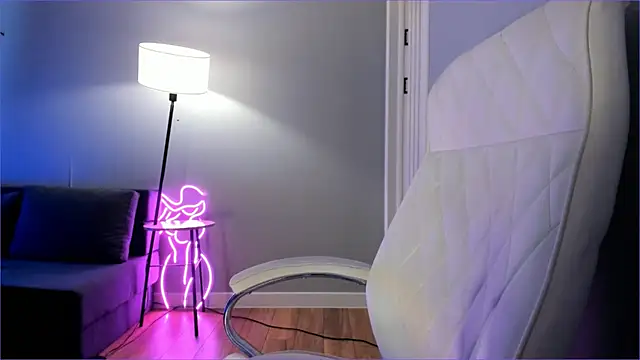 akura011 Chat XXX in diretta