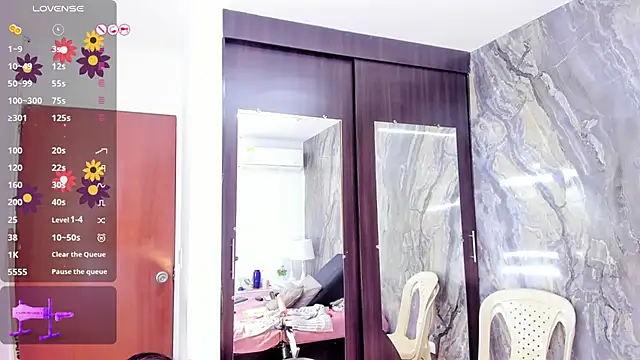 Živý XXX chat LauraSaenz01