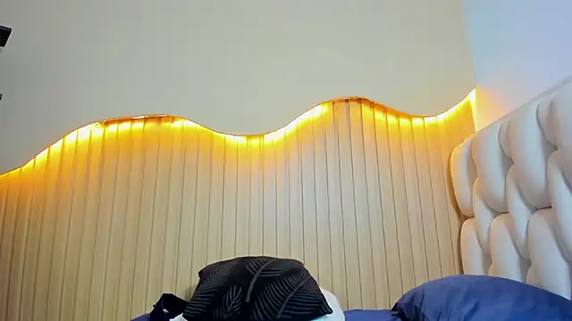 XXX chat uživo modela KAROLAGREY