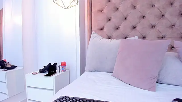 maaddy_blair Adlı Modelin Canlı XXX Sohbeti