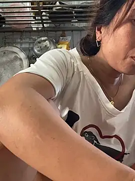 Linaannn 现场XXX聊天