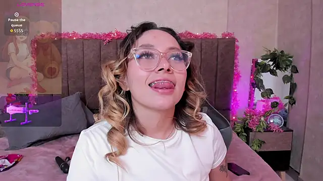 Chat XXX en directo de LanaMills_