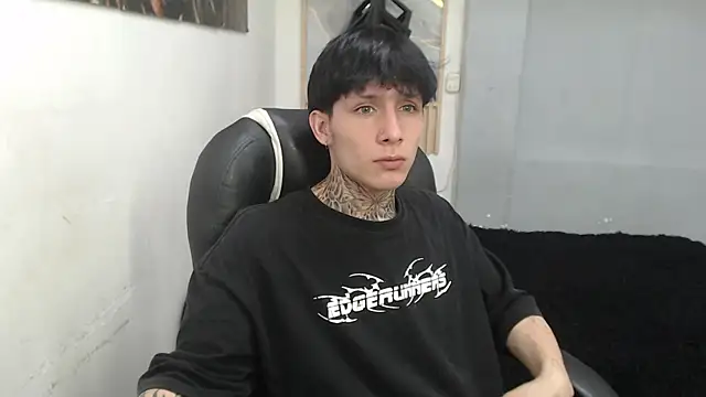 Cry_therealn Live XXX chat