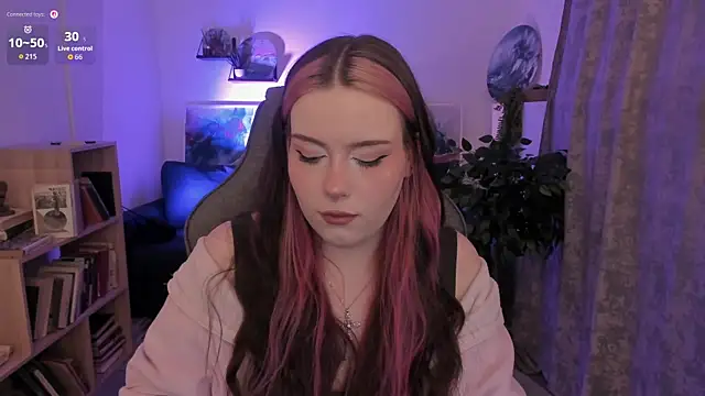 Chat +18 de CoraMiel ao vivo