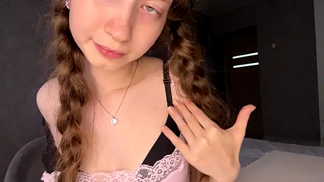 Chatroom XXX en direct de Emily_Mur_
