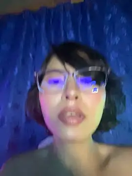 Chat +18 de Alice_jacobs1 ao vivo